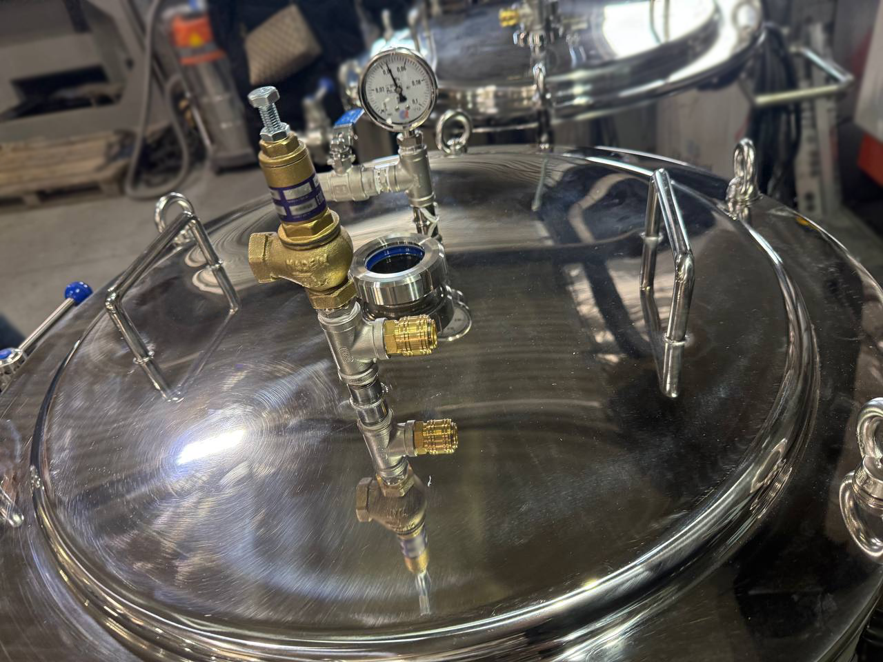 Миниатюра емкость с подогревом 4